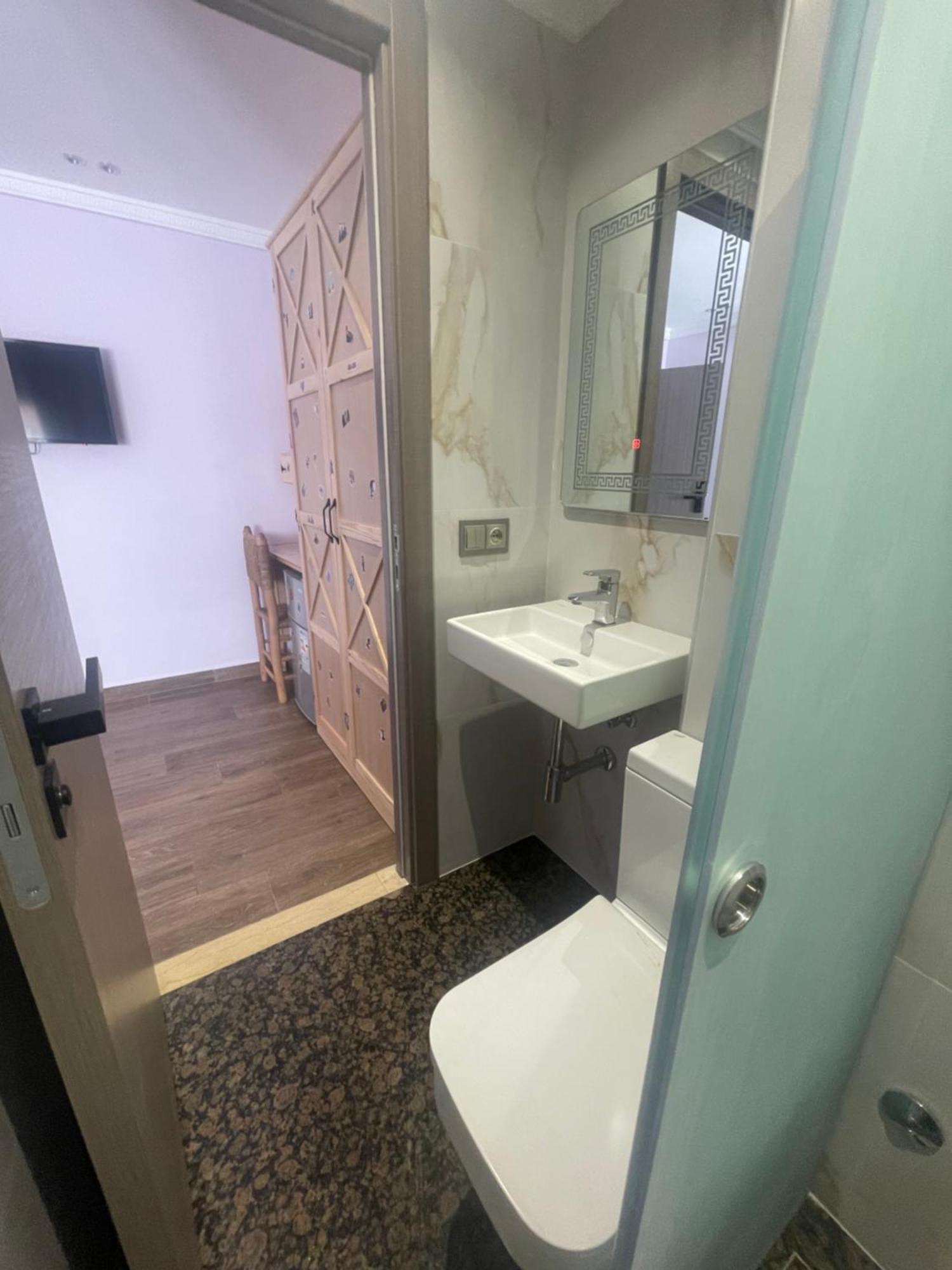 מרטיל Anni Guesthouse Hostel מראה חיצוני תמונה